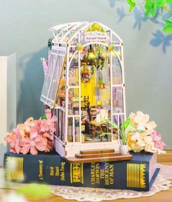 Hongda Garden House 3D Wooden Puzzle Gifts Building Toys Book Nook Kit DIY Music