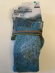 Smartwool Woman’s Light Cushion Classic Hike Crew Socks Leaf Pattern-Blue- Small