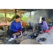 Save 15.02%! Full Day-Tour: Handicraft, Bamboo train, Killing cave. Bat cave