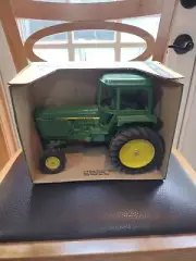 Vintage John Deere Ertl Generation ll 40 Series Tractor