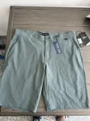 Travis Mathew Golf Shorts Sz 34 BNWT