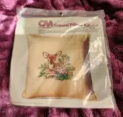 COLUMBIA-MINERVA CREWEL PILLOW KIT Erica Wilson 1976 14"x14" Deer Fawn CM 7700