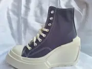 Converse Chuck 70 De Luxe Wedge Platform sneakers. Lavender. 8.