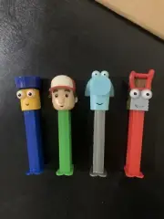 Handy Manny Pez Dispenser Set Hammer Saw Flashlight