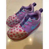 在飛比找蝦皮購物優惠-Nike Roshe One 星星花紋二手 女童鞋 10C