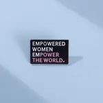 賦能女性琺瑯別針 EMPOWER THE WORLD 胸針創意文字別針翻領徽章送給朋友的珠寶禮物