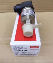 1PC Danfoss AKS33 060G2107 pressure transmitter