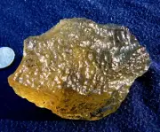Libyan Desert Glass Meteorite Tektite impact specimen( 1110 crt)Top Quality Gem