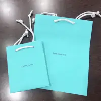 在飛比找蝦皮購物優惠-Tiffany&Co. 蒂芬妮 專櫃紙袋 送禮紙袋