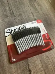 SHARPIE Permanent Markers Fine Point 32 Count Black