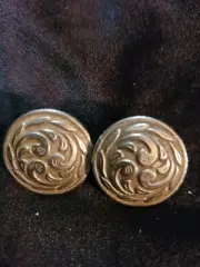 Conchos floral rope 1 in Chicago screw backs 1 pair