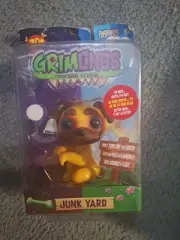 Grimlings Fingerlings Junk Yard Pug Dog Wowwee Interactive Toy