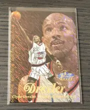 1997-98 Flair Showcase CLYDE DREXLER #43 Rare Row 1 SP NBA Card Beauty