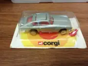Vintage corgi JAMES BOND 007 & Aston Martin 1963 Db5