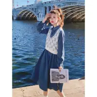 在飛比找ETMall東森購物網優惠-減齡湖藍色韓式溫柔馬甲套裝裙