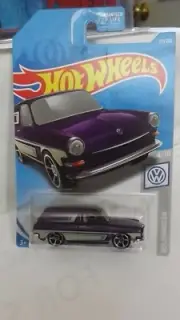 2019 Hotwheels Zoom In Experimotors 4/10 Go Pro 1/64 Scale