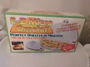 Microwaveable Microwave Omelet Pan and Egg separator E-Z Micro Omelet NEW!!!