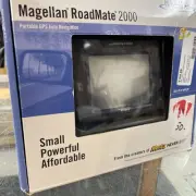 Magellan RoadMate 2000 Automotive Mountable