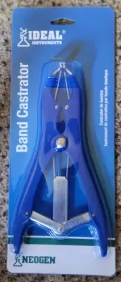 Ideal Instruments Neogen Band Castrator Dock for Calves & Lambs Item #2008 NEW