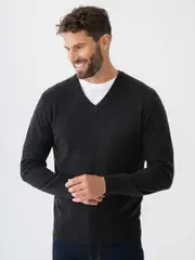 Elliotts Wool Blend Vee Neck Pullover Black