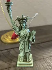 Statue Of Liberty Ornament Antiqued Look Resin By Place & Time 6.5”