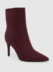 GUESS Women's Dark Red Richery Boots Size: 10