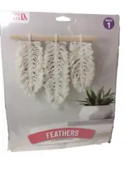 Leisure Arts 3 Piece Macrame Project Kit “Feathers”
