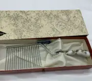 Vintage Enamel Handled Cake Slicer/Crumbler- Holder Slicing Guide w/Prongs New