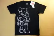 Kaws x Uniqlo UT 2016 Short Sleeve Graphic T-Shirt "Clean Slate" Black