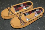 New Cloud Nine Sheepskin Driving Moccasin Slippers, Chestnut Brown, Women's 8