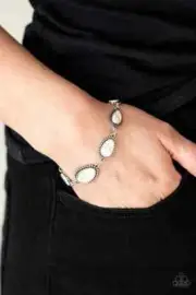 Paparazzi ELEMENTAL EXPLORATION white bracelet