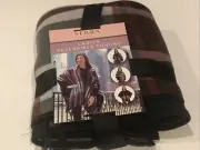 SERRA - Women's Soft Fleece Plaid Poncho / Wrap - One Size - NEW