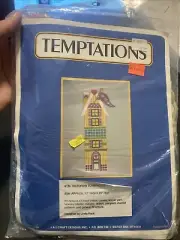 Temptations Plastic Canvas Kit, 6124 Victorian Townhouse