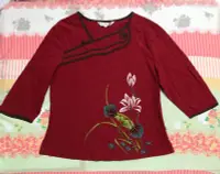 在飛比找Yahoo!奇摩拍賣優惠-二手 漢唐緣 紅色 七分袖 中國服 中國風 上衣 蓮花 M號