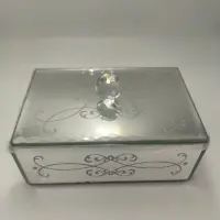 在飛比找蝦皮購物優惠-JILLSTUART 吉麗絲朵 收納盒 首飾盒  珠寶盒