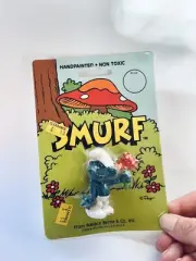 Smurfs 20044 Lover Smurf Figure Red Flowers Vintage 80s Smurf Toy NEW in PACKAGE