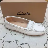 在飛比找蝦皮購物優惠-Clarks 女帆船休閒鞋 49271