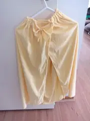 X2 self attaching salon towels new for treatments and massage yellow bow