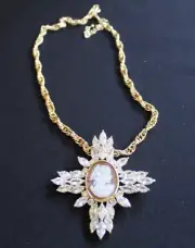 Rare Amedeo Designer Large Crystal Cameo Cross Gold Tone Necklace - NEW!!!!