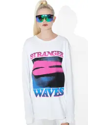 [Surf is Dead] Lipstick Long Sleeve Tee