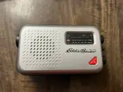 Eddie Bauer Hand Crank Emergency Radio With Flashlight Black / Silver “NEW”