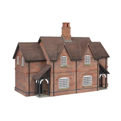 Bachmann 44-0098 Estate Cottages OO Gauge