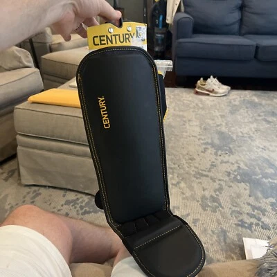 ( 1 ) One Century Brave MMA instep shin guard pad Large/X-Large black gold
