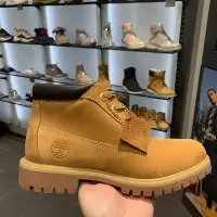 在飛比找Yahoo!奇摩拍賣優惠-【特價】正品Timberland添柏嵐短靴踢不爛大黃靴 天伯