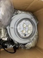 Emerson Appleton MLLED2P5BU LED 2000 Lumens 120-277VAC Mercmaster Low Pro Light