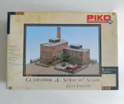 PIKO 61116 HO H0 1/87 KIT GLAS FACTORY " E. STRAUSS " , CENTRAL BUILDING