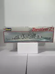 REVELL VINTAGE SHIP MODEL KIT 1:301 ZERSTORER Z1 GERMAN DESTROYER FLETCHER 1984
