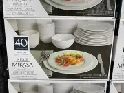 Mikasa Nellie White Bone China 40 Piece Dinnerware Service for 8 Dinner Plate Se