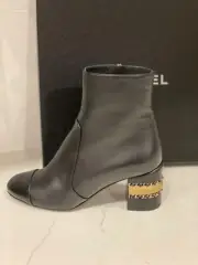 CHANEL 20B Lambskin Leather CC Logo Chain Metal Heels Ankle Booties Boots $1575