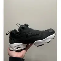 在飛比找蝦皮購物優惠-Reebok pump黑魂 24